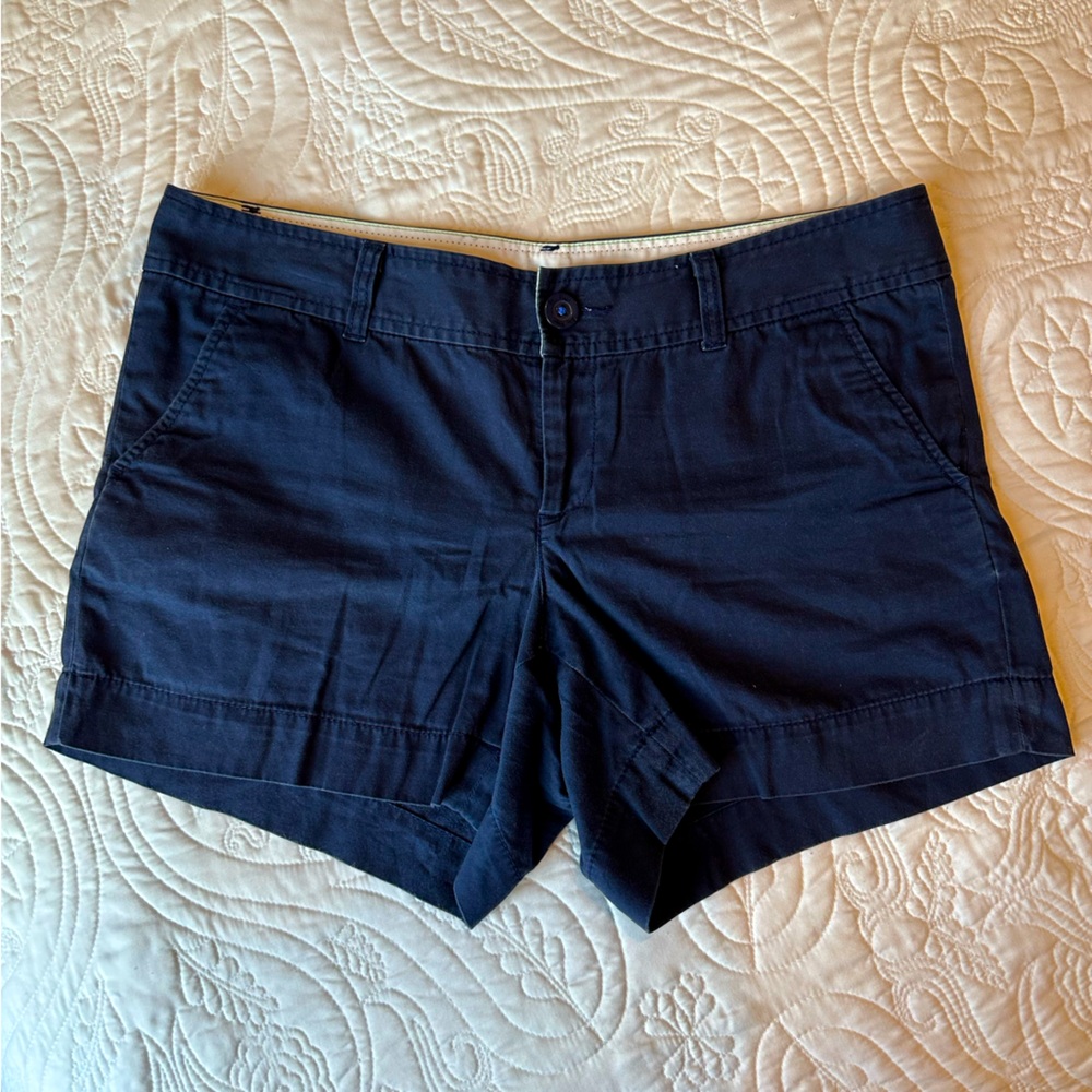 GUC Lilly Pulitzer Callahan Short on Classic Navy - size 8
